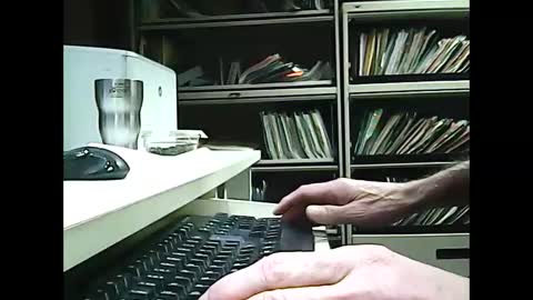 Snapshot of 01quebecboy69 chatting on 02.26.25 01quebecboy69 online show from 02.26.25