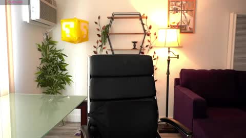 Olivia online show from 04.21.26