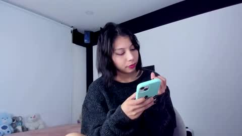 Snapshot of 0amy1 chatting on 11.13.25 amy online show from 11.13.25