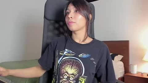 Snapshot of 0amy1 chatting on 12.02.25 amy online show from 12.02.25