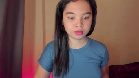 Snapshot of 0wwlo0k chatting on 11.18.25 0wwlo0k online show from 11.18.25