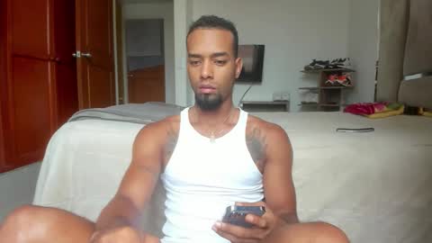 Snapshot of 11inchesblackcock chatting on 11.05.25 cuteboybiigcock online show from 11.05.25