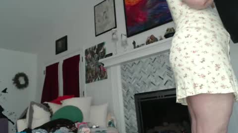 Aurora Willows online show from 03.11.25