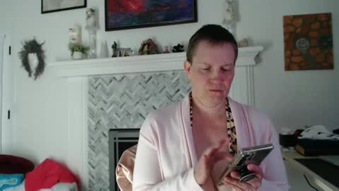 Aurora Willows online show from 04.09.26