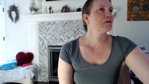 Aurora Willows online show from 05.24.26