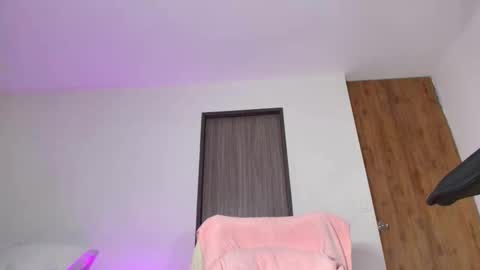 kim 04suarez online show from 09.13.25