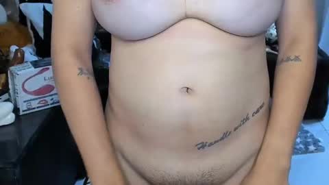 Snapshot of 12inchesselfsuckts chatting on 02.05.25 jenica online show from 02.05.25