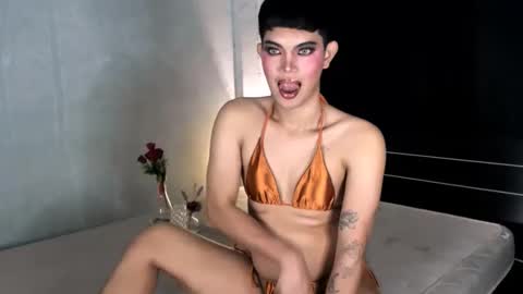 Leren online show from 01.03.25