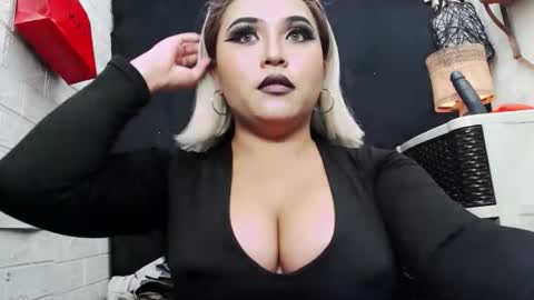 Snapshot of 12inchsexyanacodats chatting on 02.11.26 sexy kia online show from 02.11.26