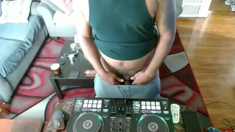 Snapshot of 19ericb68 chatting on 03.03.25 Mr. E the BBC online show from 03.03.25