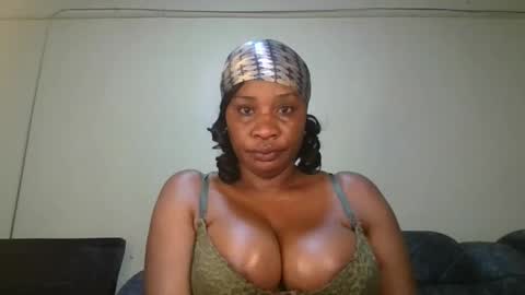 1_sexylove online show from 10.18.25