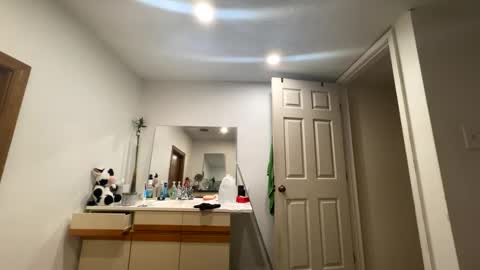 Snapshot of 1bbc__ chatting on 12.31.24 1bbc__ online show from 12.31.24