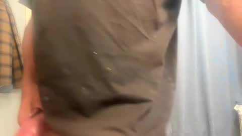 Snapshot of 1hunglo412 chatting on 10.05.25 1hunglo412 online show from 10.05.25