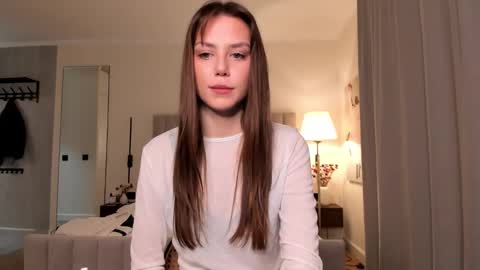 Lily 3 online show from 03.14.26