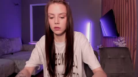 Lily 3 online show from 05.10.26