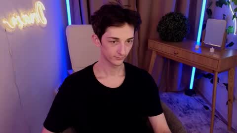 Snapshot of 1itt1efox chatting on 03.19.26 Max online show from 03.19.26