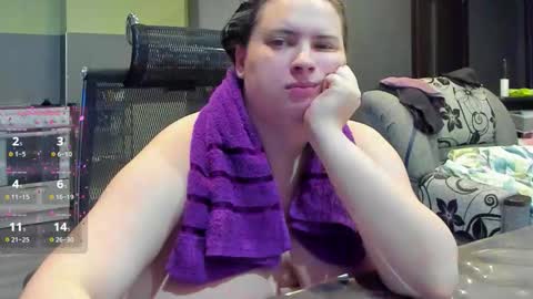 1LINDSEY1 online show from 11.09.25