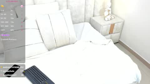 Nahomi online show from 01.05.25