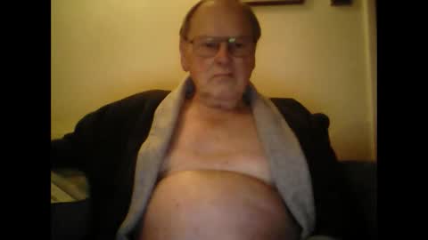 Snapshot of 1shorty chatting on 12.31.24 1shorty online show from 12.31.24