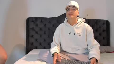 1Threestar online show from 11.26.25