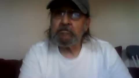 Snapshot of 1valentine chatting on 11.19.25 1valentine online show from 11.19.25