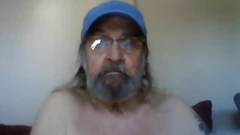 Snapshot of 1valentine chatting on 12.19.25 1valentine online show from 12.19.25