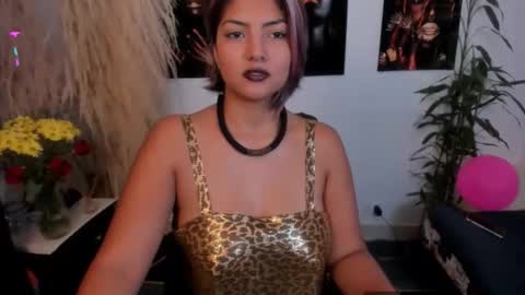 Snapshot of 1wayra chatting on 11.10.25 1wayra online show from 11.10.25