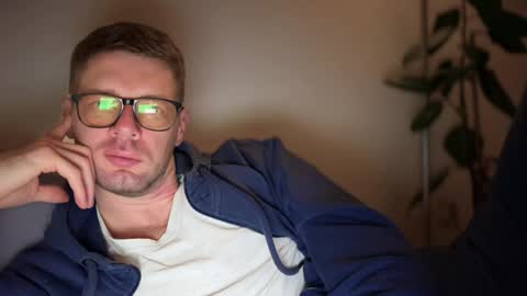 Snapshot of 2017ssseeexxx chatting on 01.12.25 Romano online show from 01.12.25