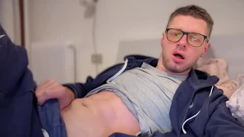 Snapshot of 2017ssseeexxx chatting on 02.18.25 Romano online show from 02.18.25