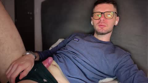 Snapshot of 2017ssseeexxx chatting on 11.20.25 Romano online show from 11.20.25