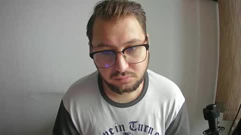 Snapshot of 21jus chatting on 11.28.25 21jus online show from 11.28.25