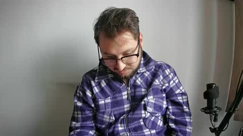 Snapshot of 21jus chatting on 12.04.25 21jus online show from 12.04.25