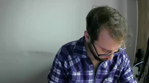 Snapshot of 21jus chatting on 12.05.25 21jus online show from 12.05.25