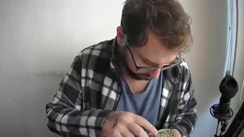 Snapshot of 21jus chatting on 12.15.25 21jus online show from 12.15.25