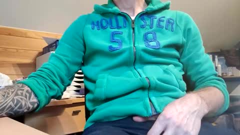 Snapshot of 22_acacia_avenue chatting on 12.03.25 22_acacia_avenue online show from 12.03.25