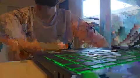 27maletx online show from 11.05.25