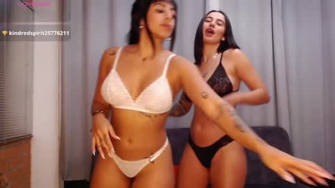 Snapshot of 2acidgirls chatting on 01.31.25 2 ACIDGIRLS online show from 01.31.25