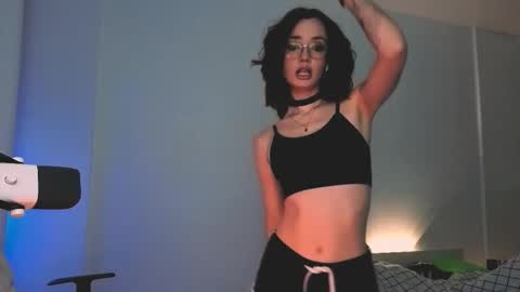 Snapshot of 2b_ chatting on 01.08.26 Sasha weekend from 14 to 27 November online show from 01.08.26