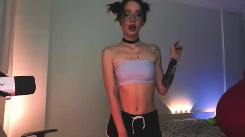 Snapshot of 2b_ chatting on 02.23.26 Sasha weekend from 14 to 27 November online show from 02.23.26