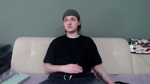 Snapshot of 2nc_ chatting on 11.08.25 Eleot online show from 11.08.25