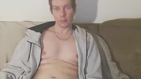 2small4you83 online show from 02.11.25