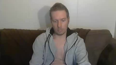 2small4you83 online show from 03.20.26