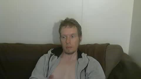 Snapshot of 2small4you83 chatting on 05.05.26 2small4you83 online show from 05.05.26