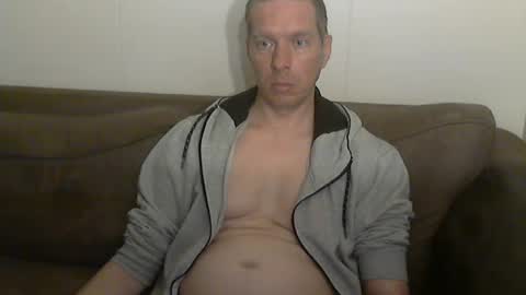 Snapshot of 2small4you83 chatting on 05.28.26 2small4you83 online show from 05.28.26