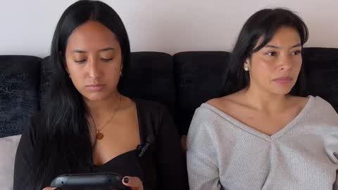 Snapshot of 2summerlove2 chatting on 09.22.25 Dalilah and Tarah online show from 09.22.25