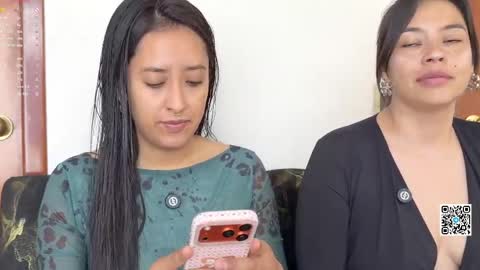 Dalilah and Tarah online show from 04.06.26