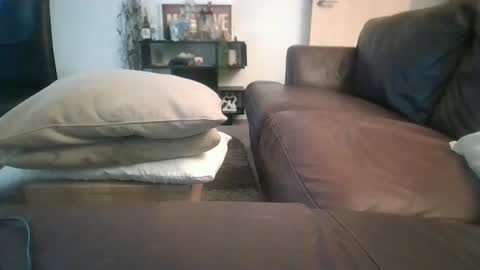 33UK online show from 03.03.25