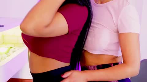 independent model online show from 01.16.25