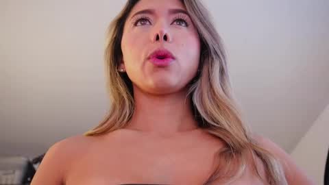 independent model online show from 05.24.26