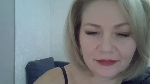 Snapshot of 3susie chatting on 10.23.25 3susie online show from 10.23.25